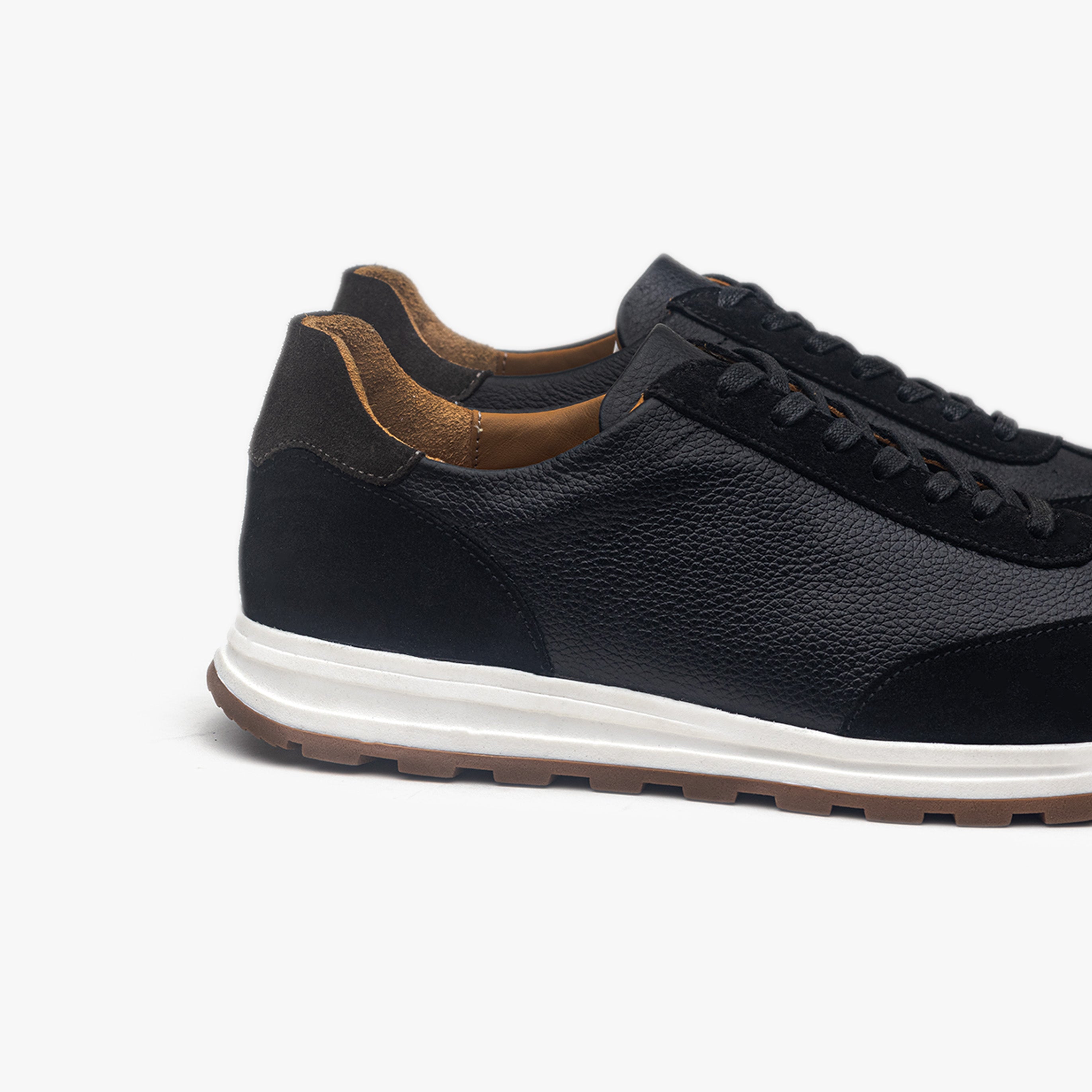 ANELLA TRAINER